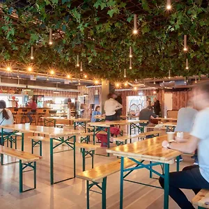 Urban Camper & Bar Dania